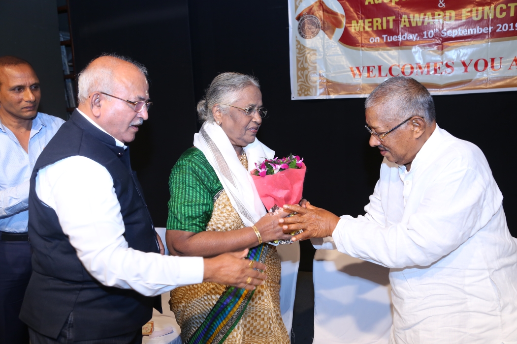 Merit Awards and Adoption of Students – The Billawar Association, Mumbai